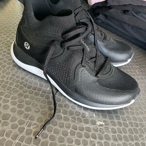 lululemon athletica women’s Black Athletic Shoes